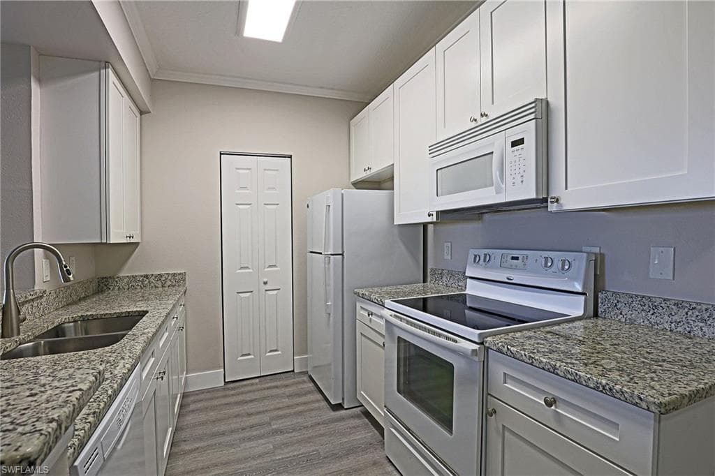 11480 Villa Grand 123-5