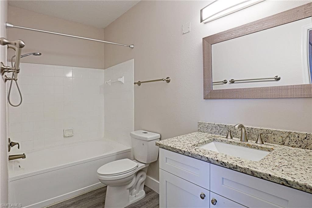 11480 Villa Grand 123-10