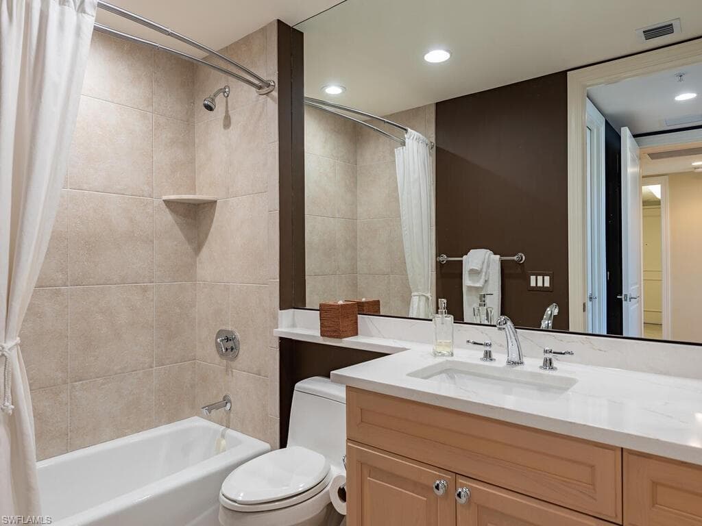 23850 Via Italia CIR 403-15