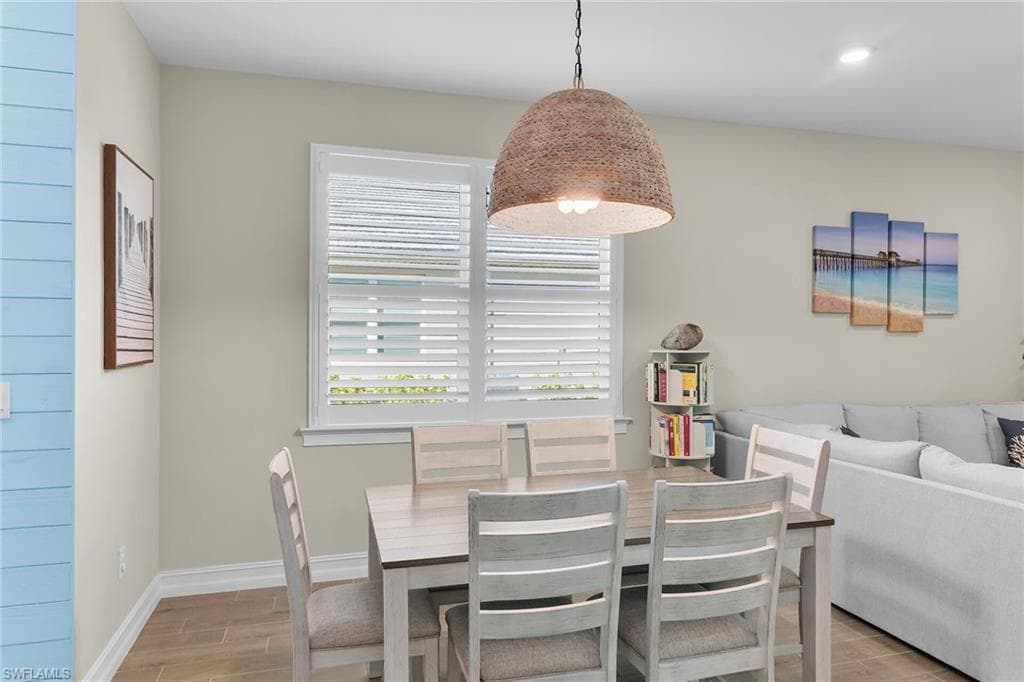 1035 Enbrook LOOP-12
