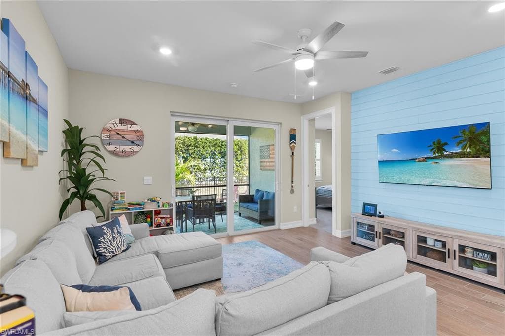 1035 Enbrook LOOP-9