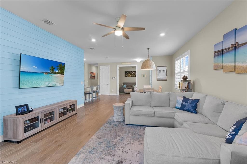 1035 Enbrook LOOP-10