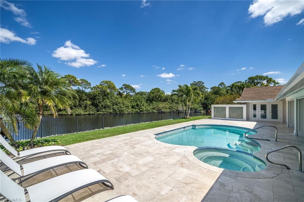 805 Lake Vista CT-42