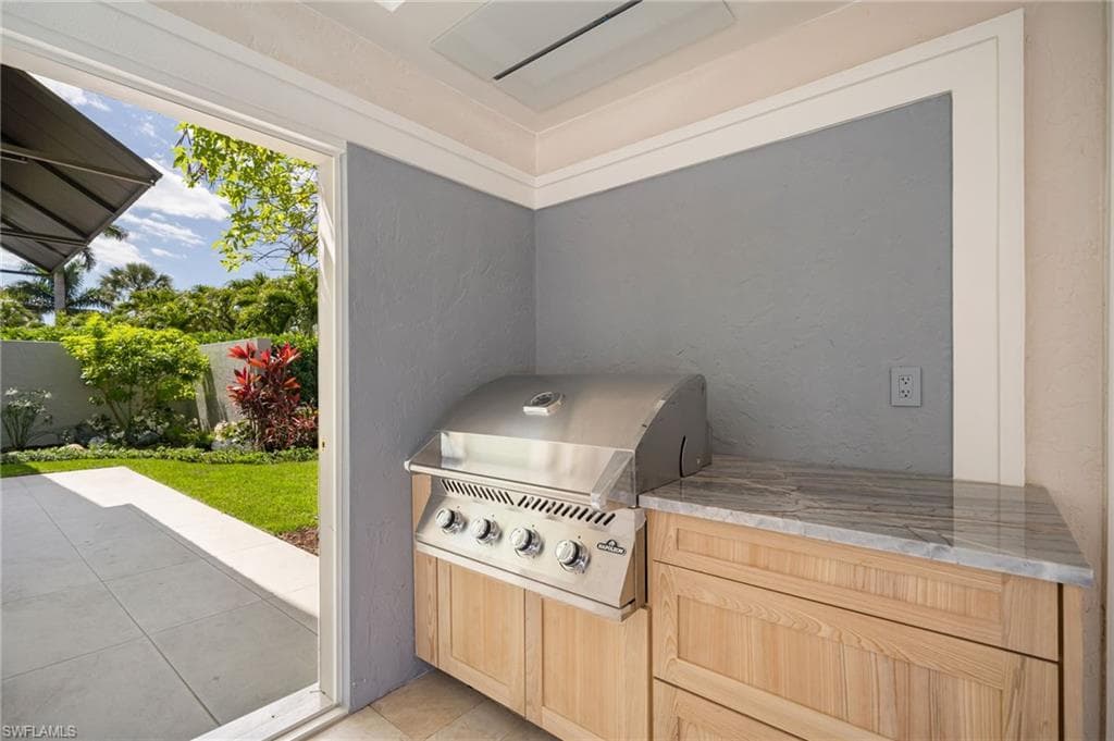 805 Lake Vista CT-38