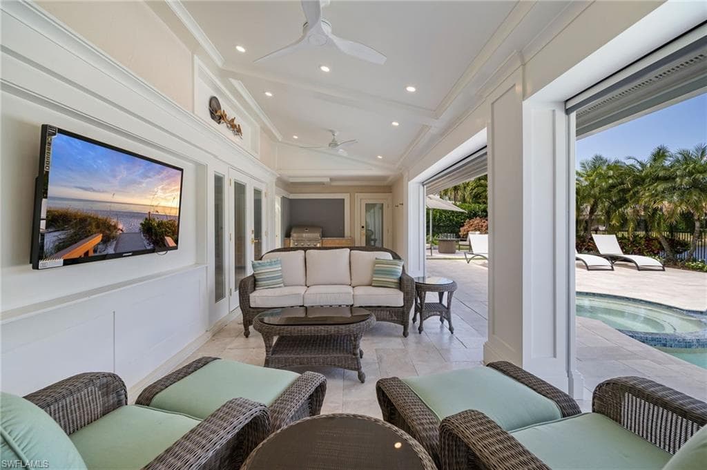 805 Lake Vista CT-37