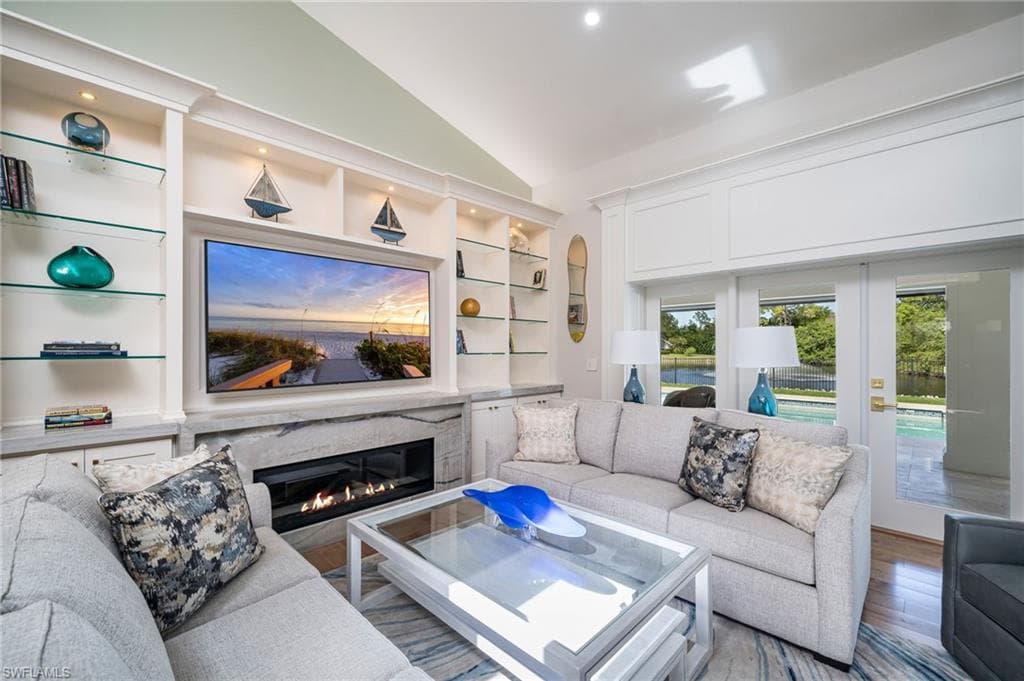 805 Lake Vista CT-15
