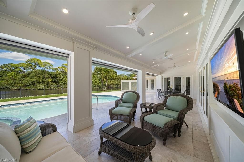 805 Lake Vista CT-35
