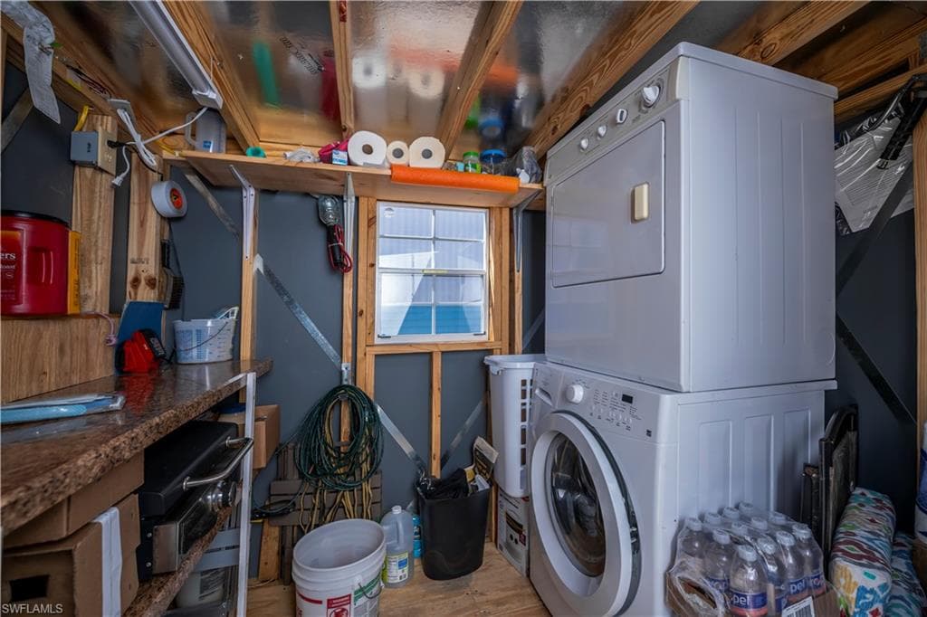 243 Caravan CIR-14