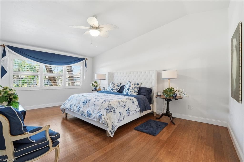 3231 Horse Carriage WAY 10-20