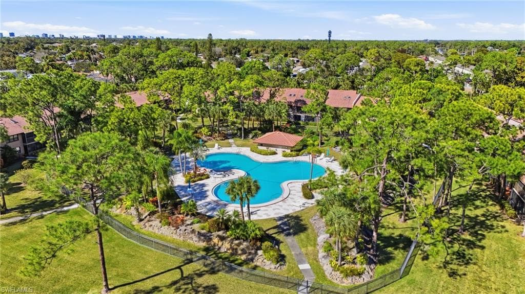 3231 Horse Carriage WAY 10-33