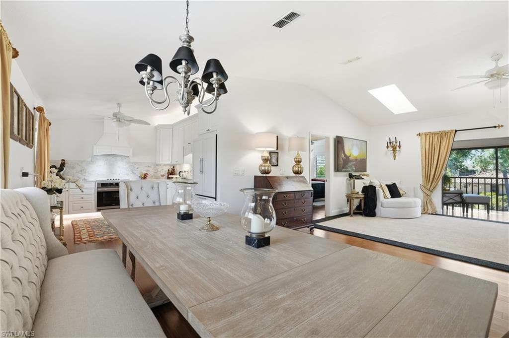3231 Horse Carriage WAY 10-19
