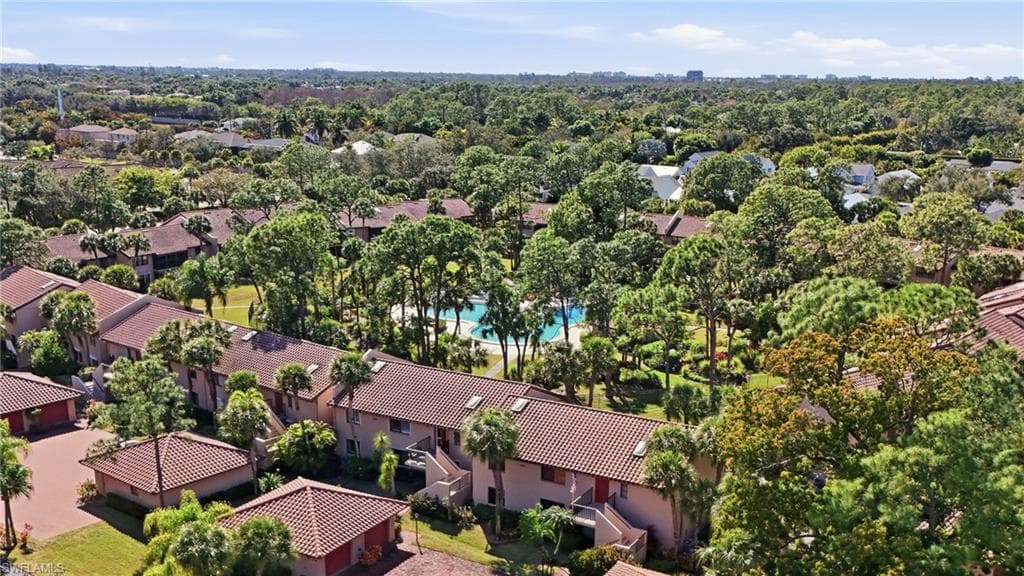 3231 Horse Carriage WAY 10-35