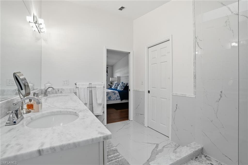 3231 Horse Carriage WAY 10-25
