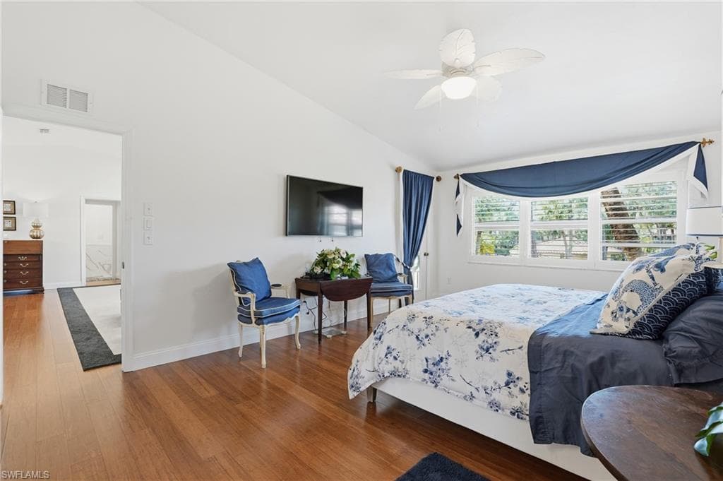 3231 Horse Carriage WAY 10-21