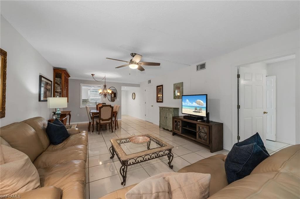 200 Valley Stream DR 3B-6