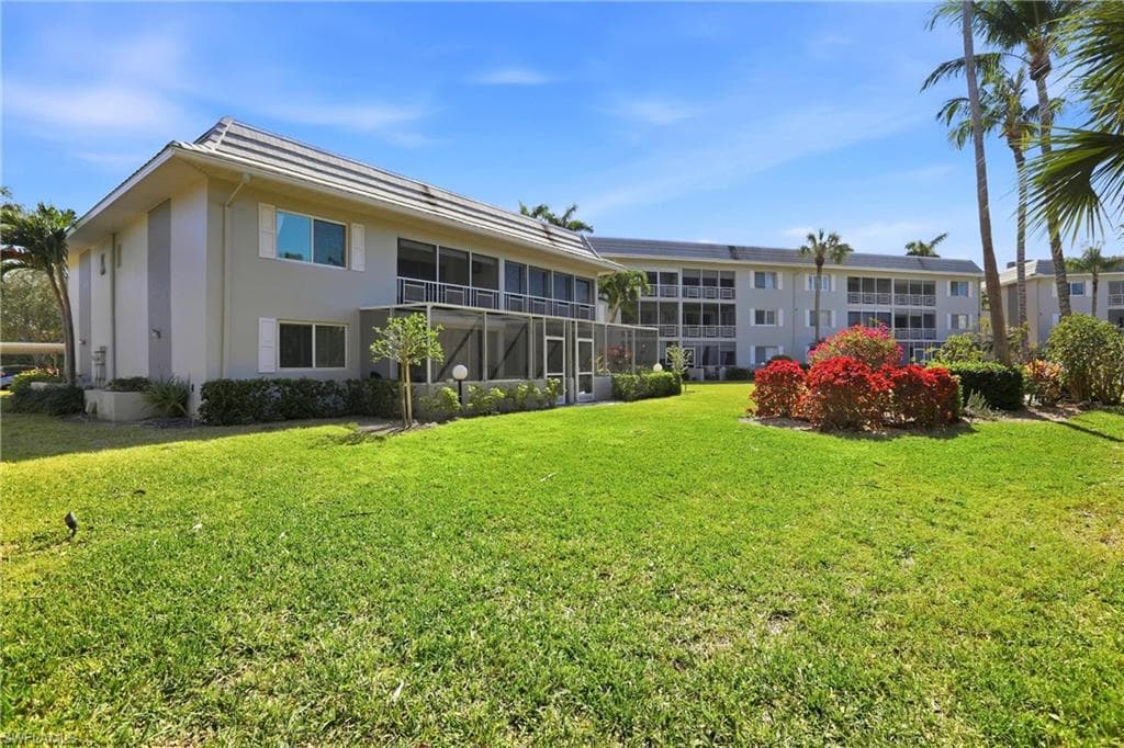 215 Cypress WAY E E3-36