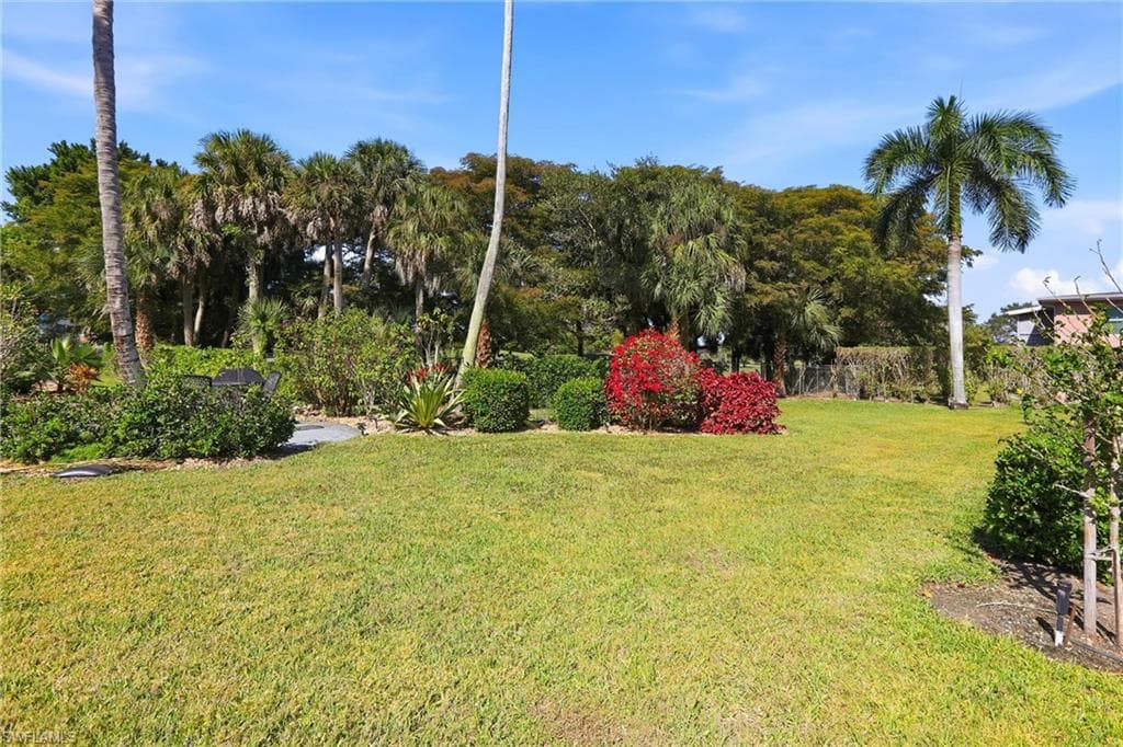 215 Cypress WAY E E3-32