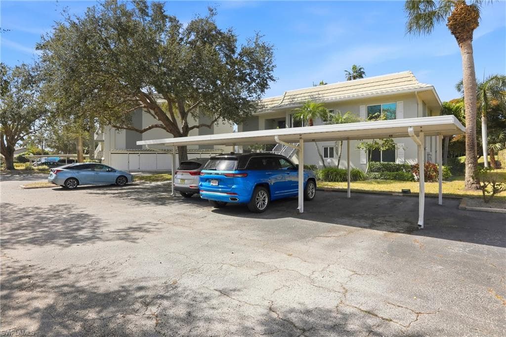 215 Cypress WAY E E3-40