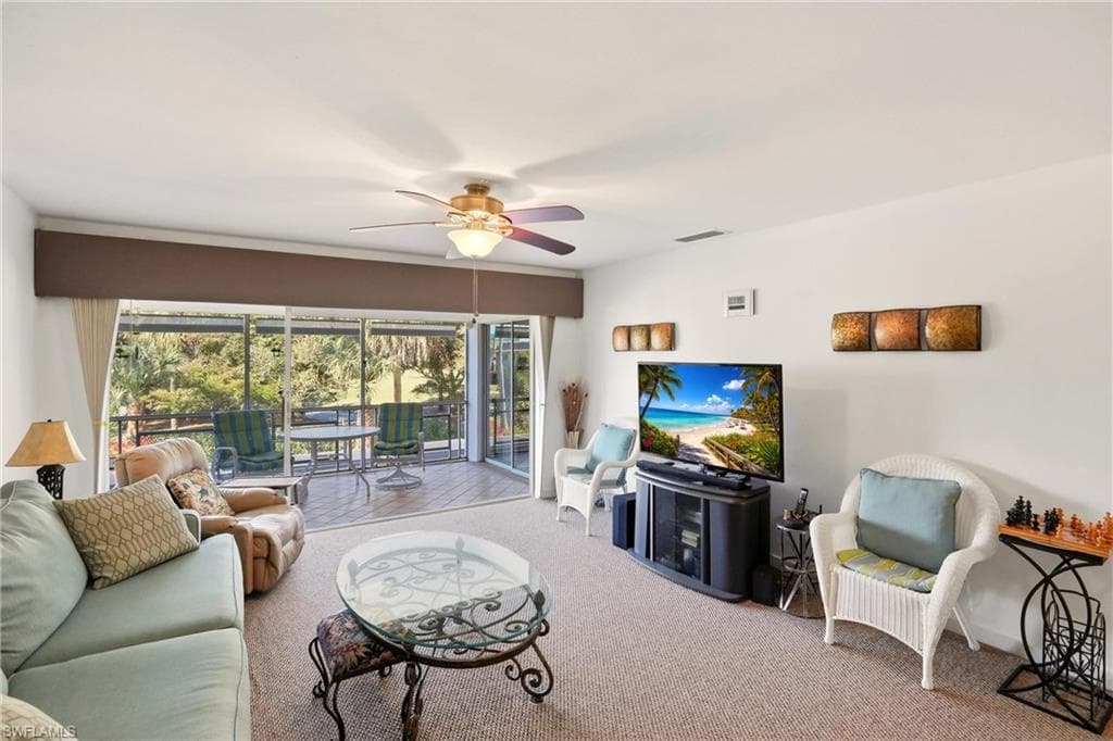 215 Cypress WAY E E3-4