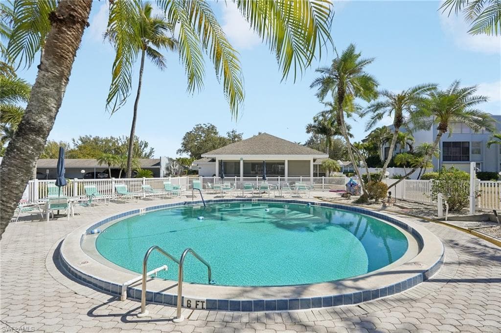 5959 Winkler RD 305-33