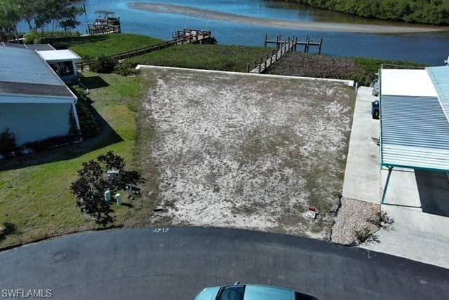 4717 Tahiti DR-5