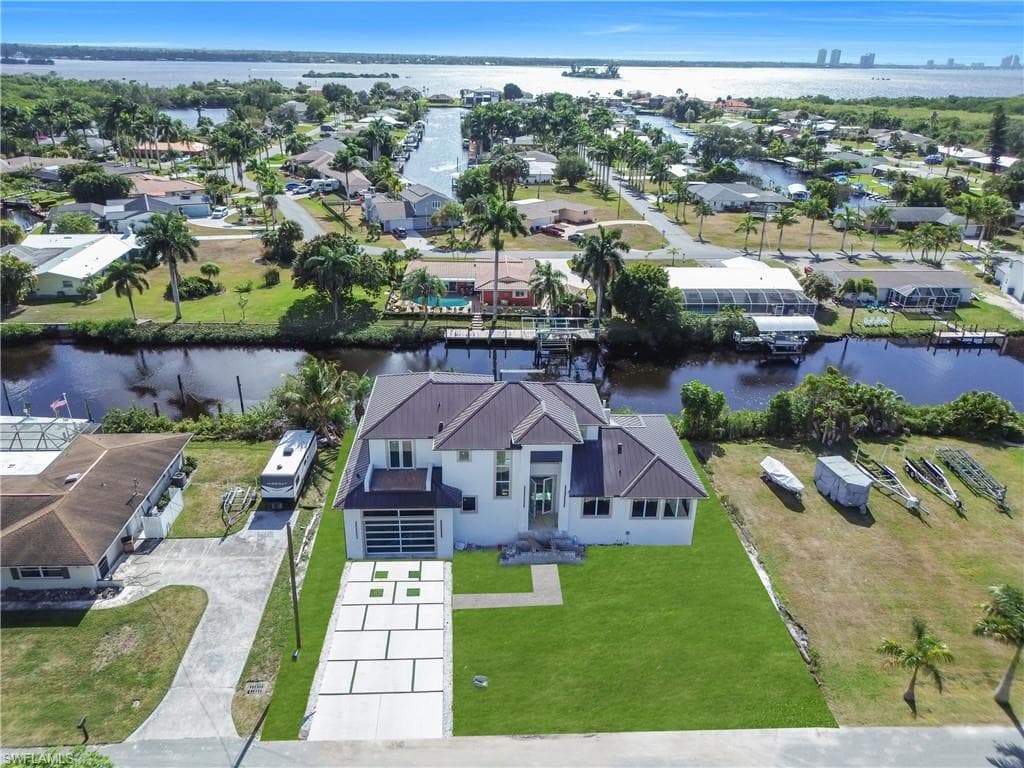 1732 Cascade WAY-8