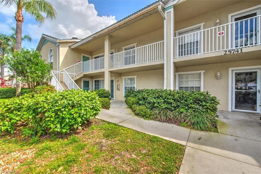 25741 Lake Amelia WAY 202-4