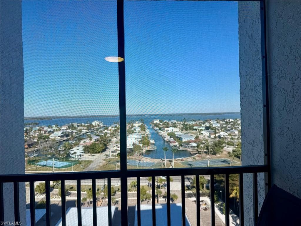6612 Estero BLVD 1201-8