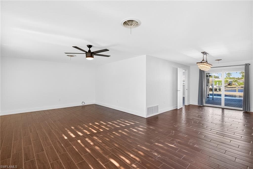 541 Bayside DR-20
