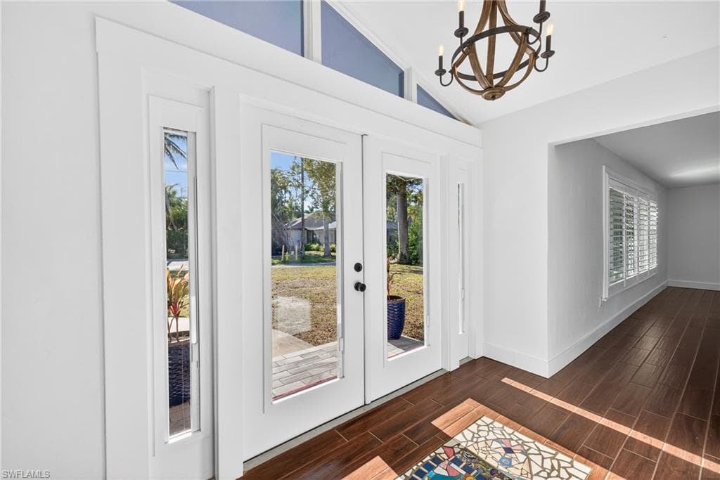 541 Bayside DR-18