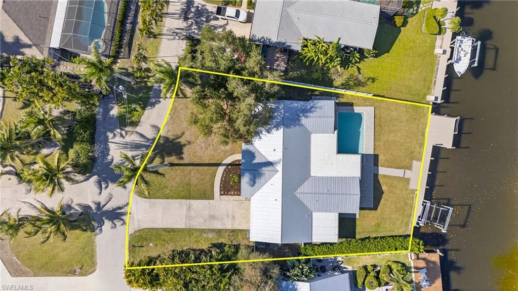 541 Bayside DR-25