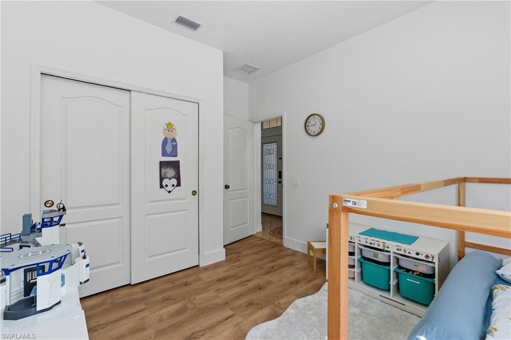 2452 Blackburn CIR-36