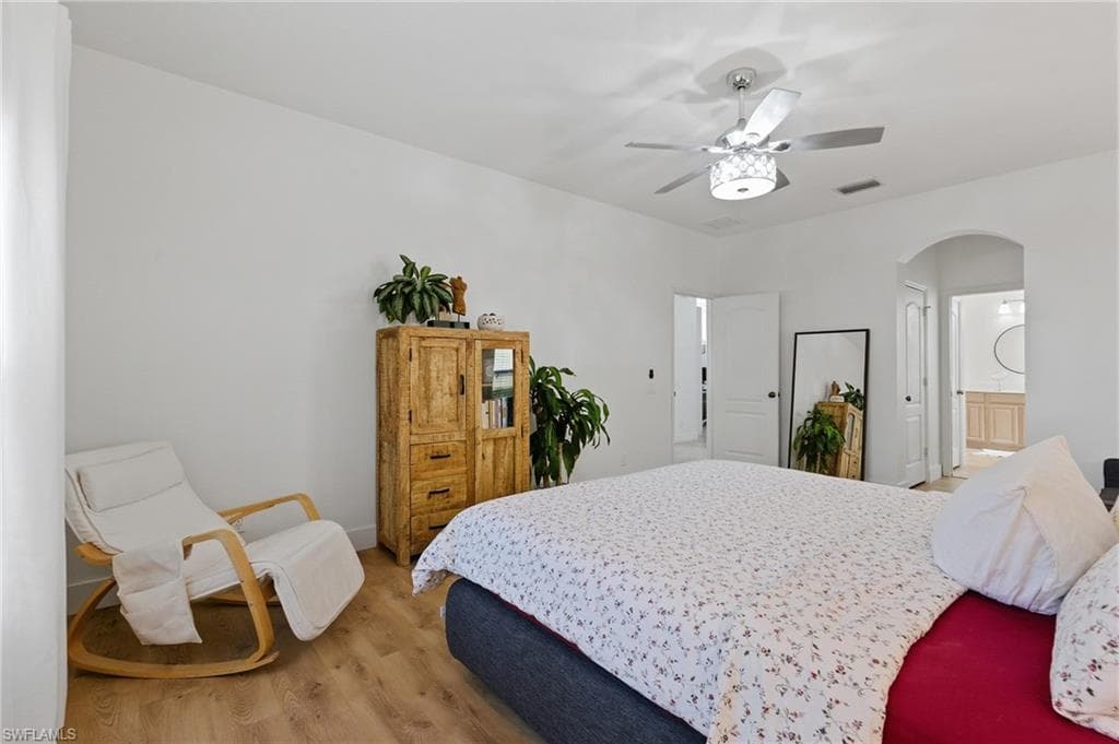 2452 Blackburn CIR-32