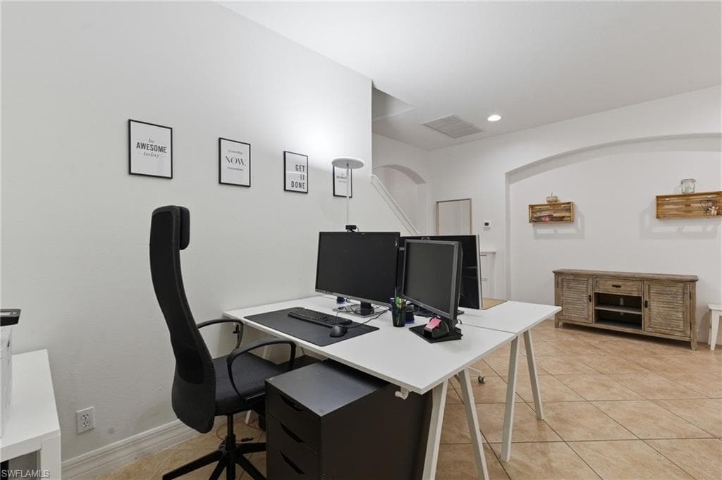 2452 Blackburn CIR-30