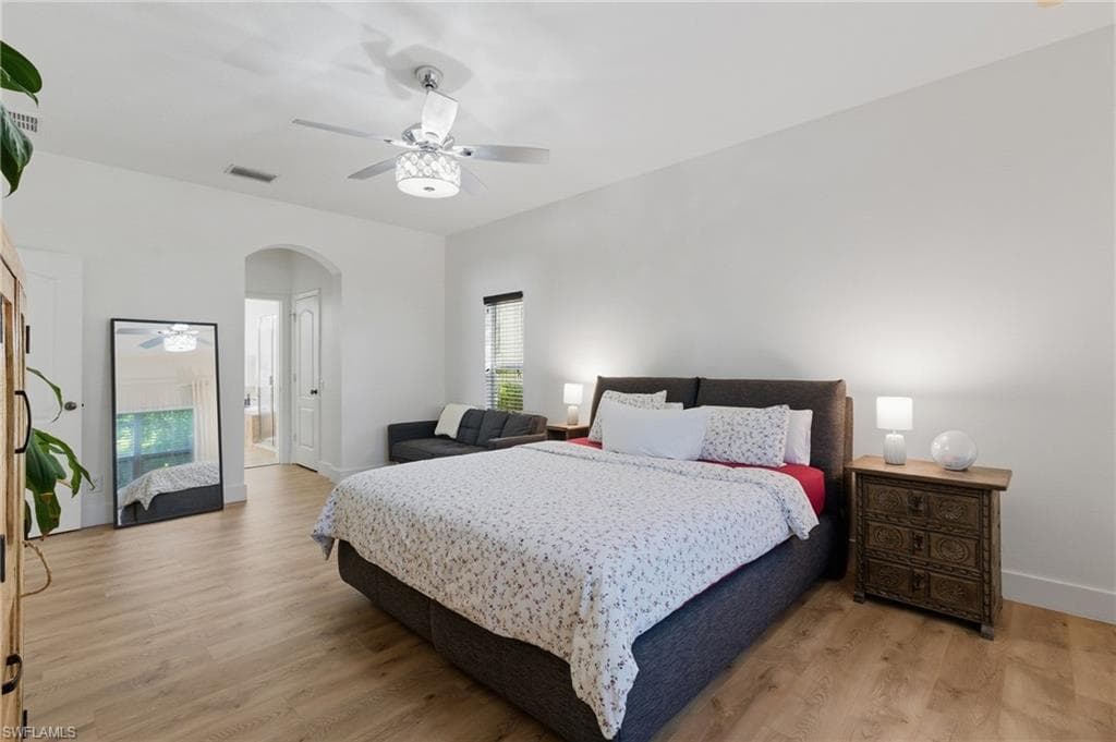 2452 Blackburn CIR-33
