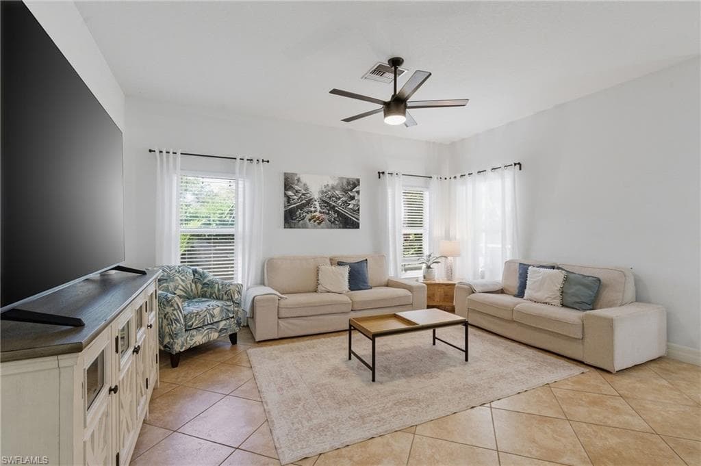 2452 Blackburn CIR-14
