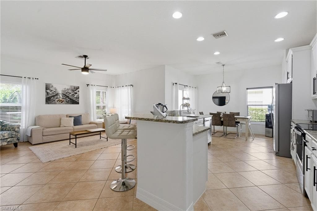 2452 Blackburn CIR-18