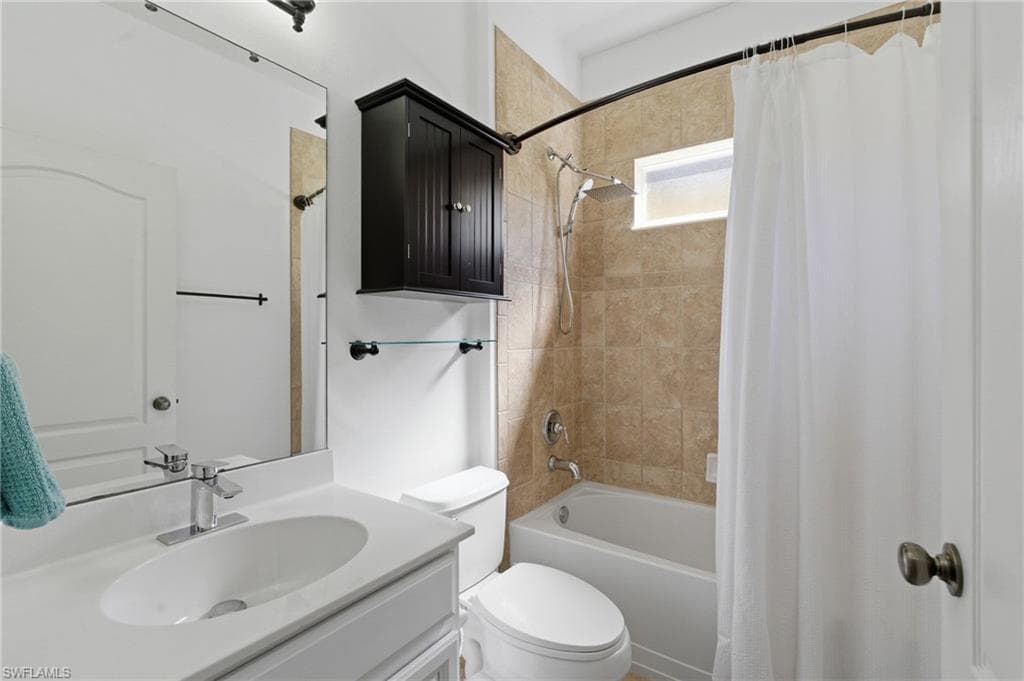 2452 Blackburn CIR-37
