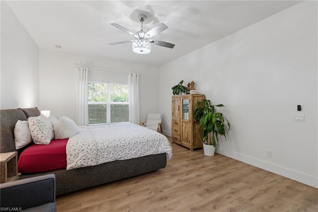 2452 Blackburn CIR-31