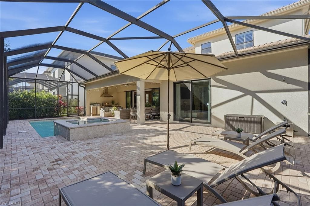 2867 Coco Lakes DR-32