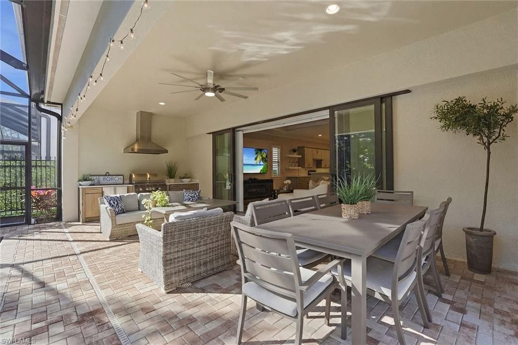 2867 Coco Lakes DR-30