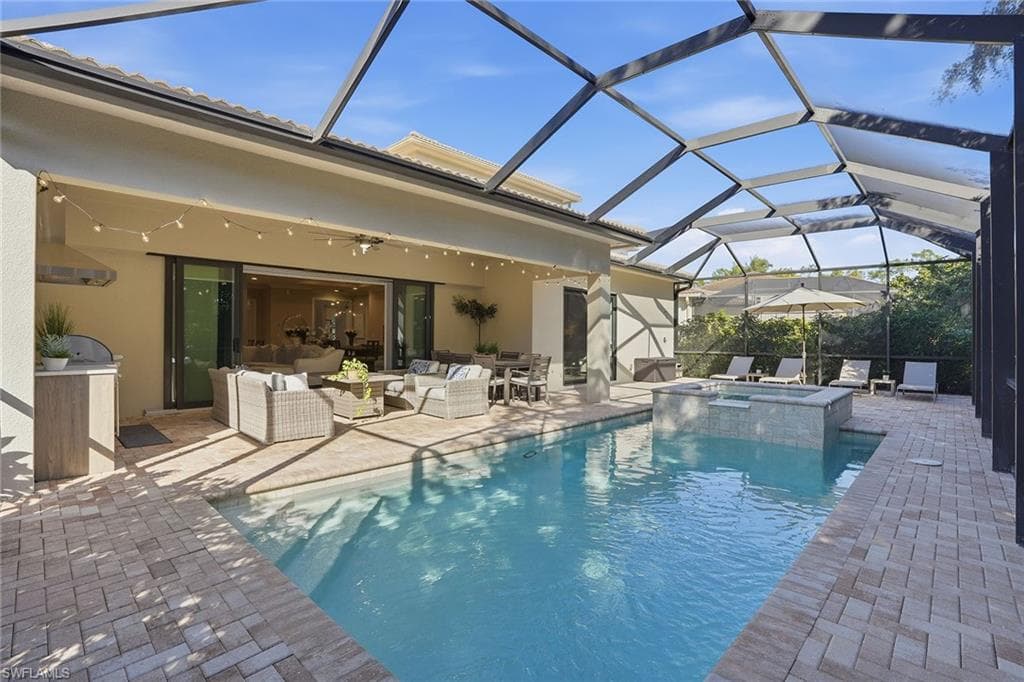 2867 Coco Lakes DR-33