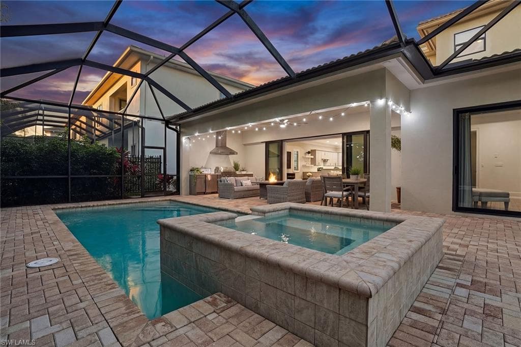 2867 Coco Lakes DR-37