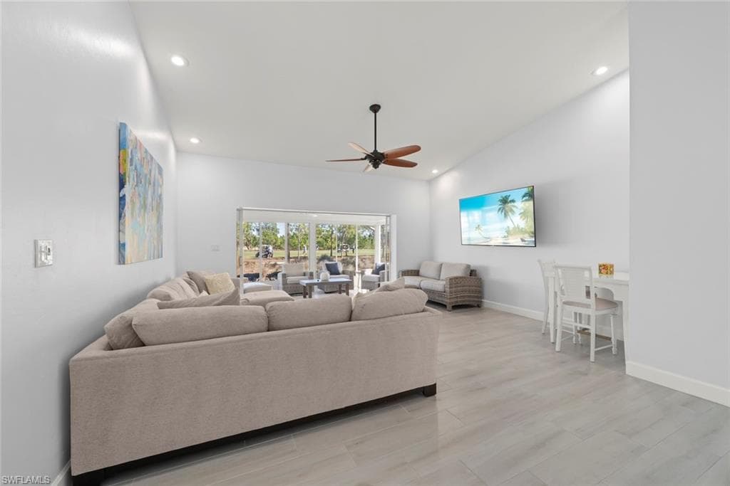 15667 Carriedale LN-27