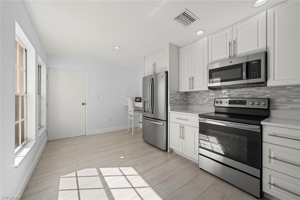 15667 Carriedale LN-15