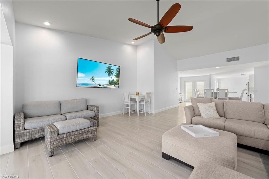 15667 Carriedale LN-31