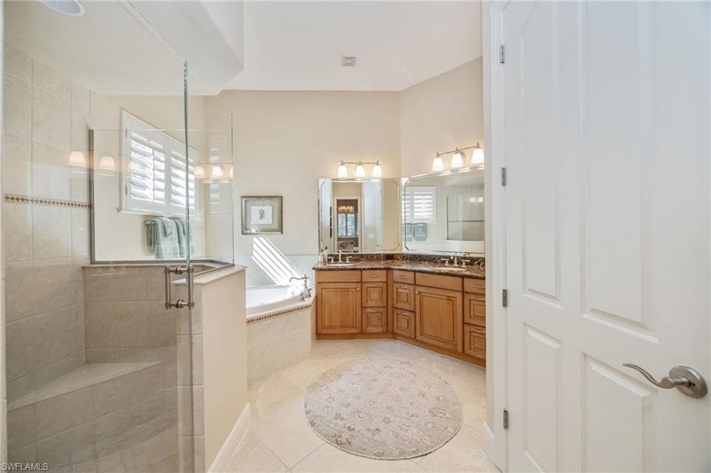 5596 Hammock Isles DR-20