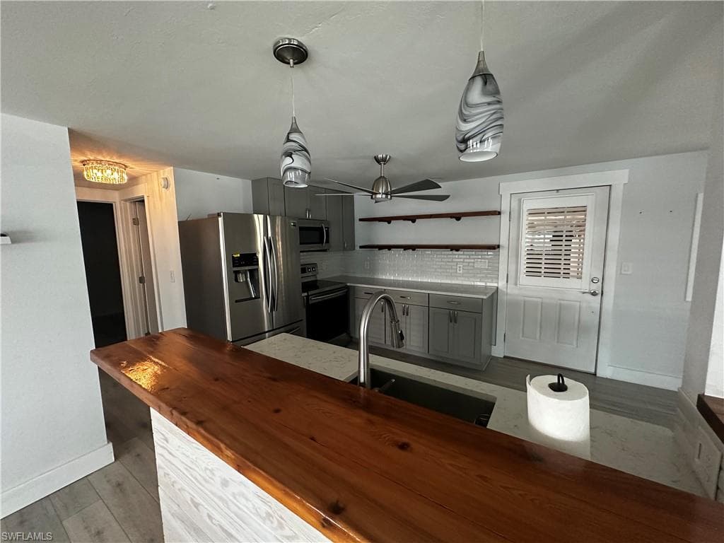 170 Pine Key LN 13-26