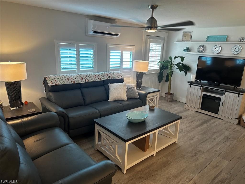 170 Pine Key LN 13-18