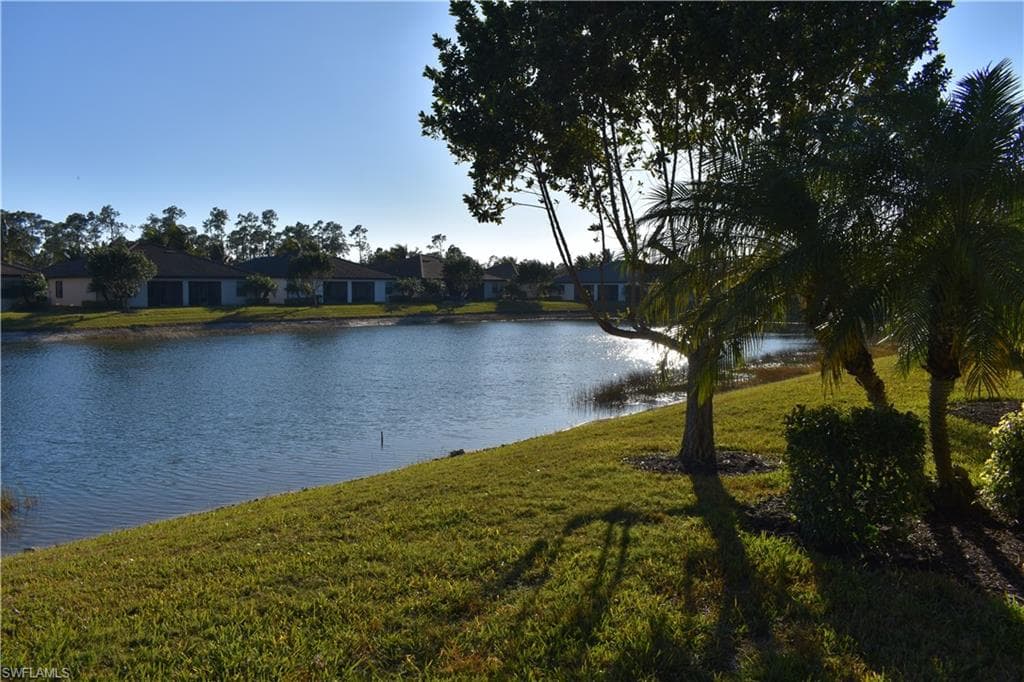 9163 Woodhurst DR-32